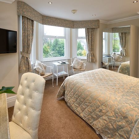 Cheshire Hospitality Ltd T\/A Lennox Lea Studios & Apartments Сейл Экстерьер фото