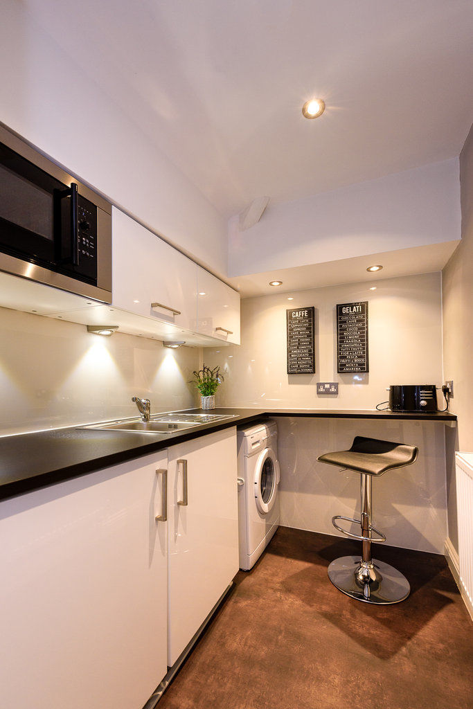 Cheshire Hospitality Ltd T\/A Lennox Lea Studios & Apartments Сейл Экстерьер фото